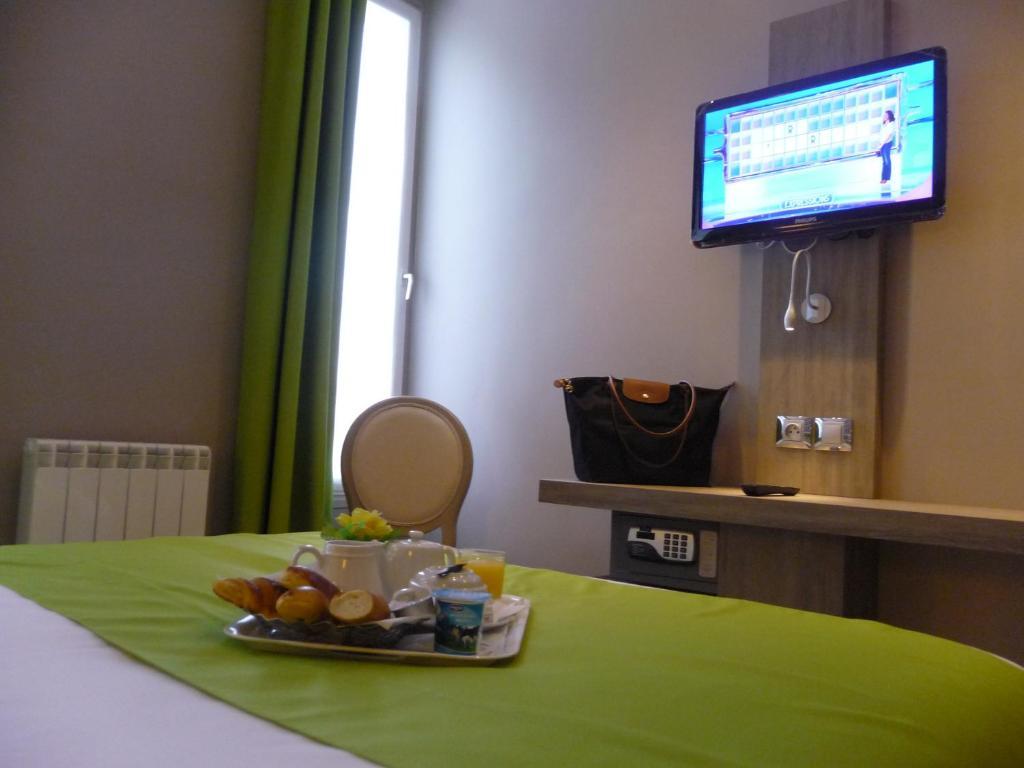 Hotel Floridor Etoile Aulnay-sous-Bois Quarto foto